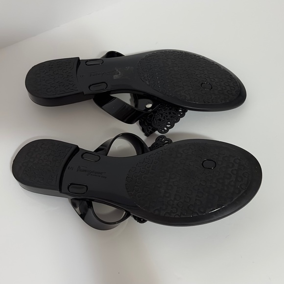 Salvatore Ferragamo Pandy Sandals - Picture 7 of 7